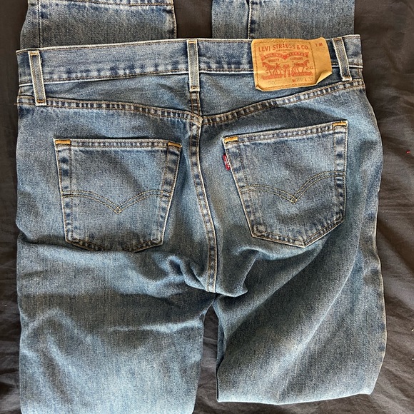 Levis 501 29x32 - Picture 3 of 3
